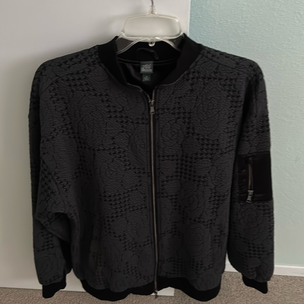 Fully lined jacket with full front zipper